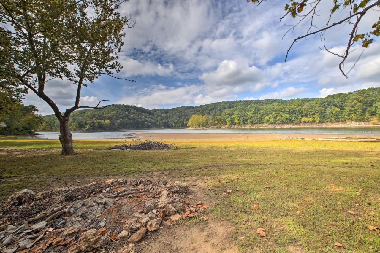 Lakefront Table Rock Home With Fire Pit! Golden Eksteriør bilde