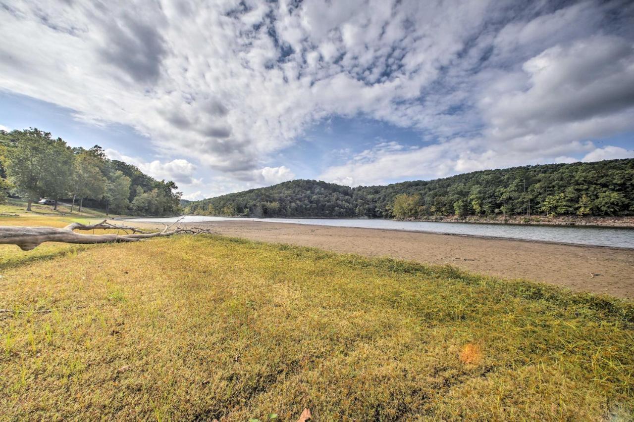 Lakefront Table Rock Home With Fire Pit! Golden Eksteriør bilde